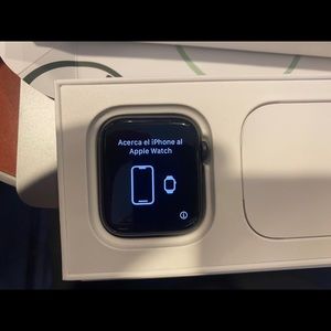 Apple Watch SE 44mm with box also unlocked